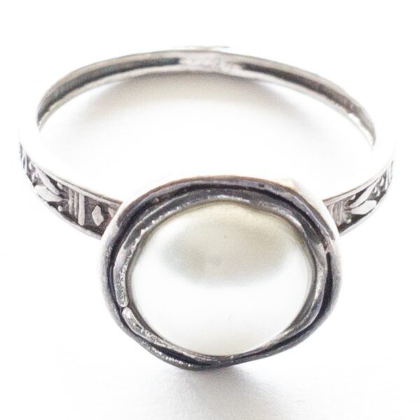Ring - Sterling Silver with Pearl