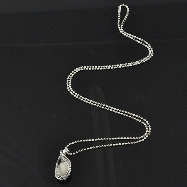 Pendant – Glow In Dark Stone